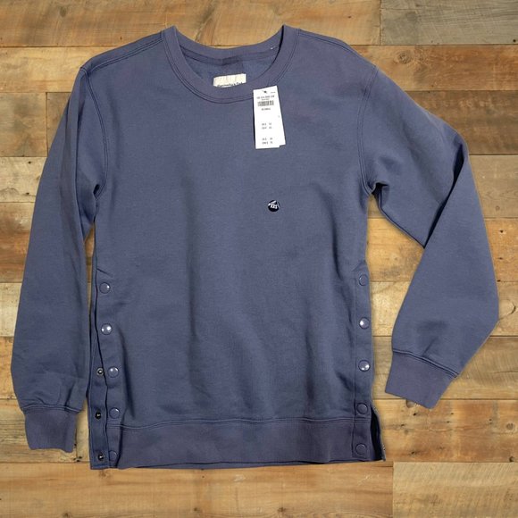 Abercrombie & Fitch Tops - Abercrombie&Fitch NEW w/tags Boyfriend style crew neck sweatshirt w/ side snaps